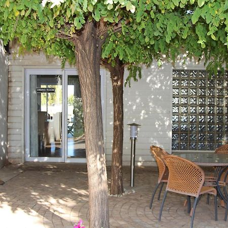 Indigo Moon Guesthouse Lichtenburg Exterior foto