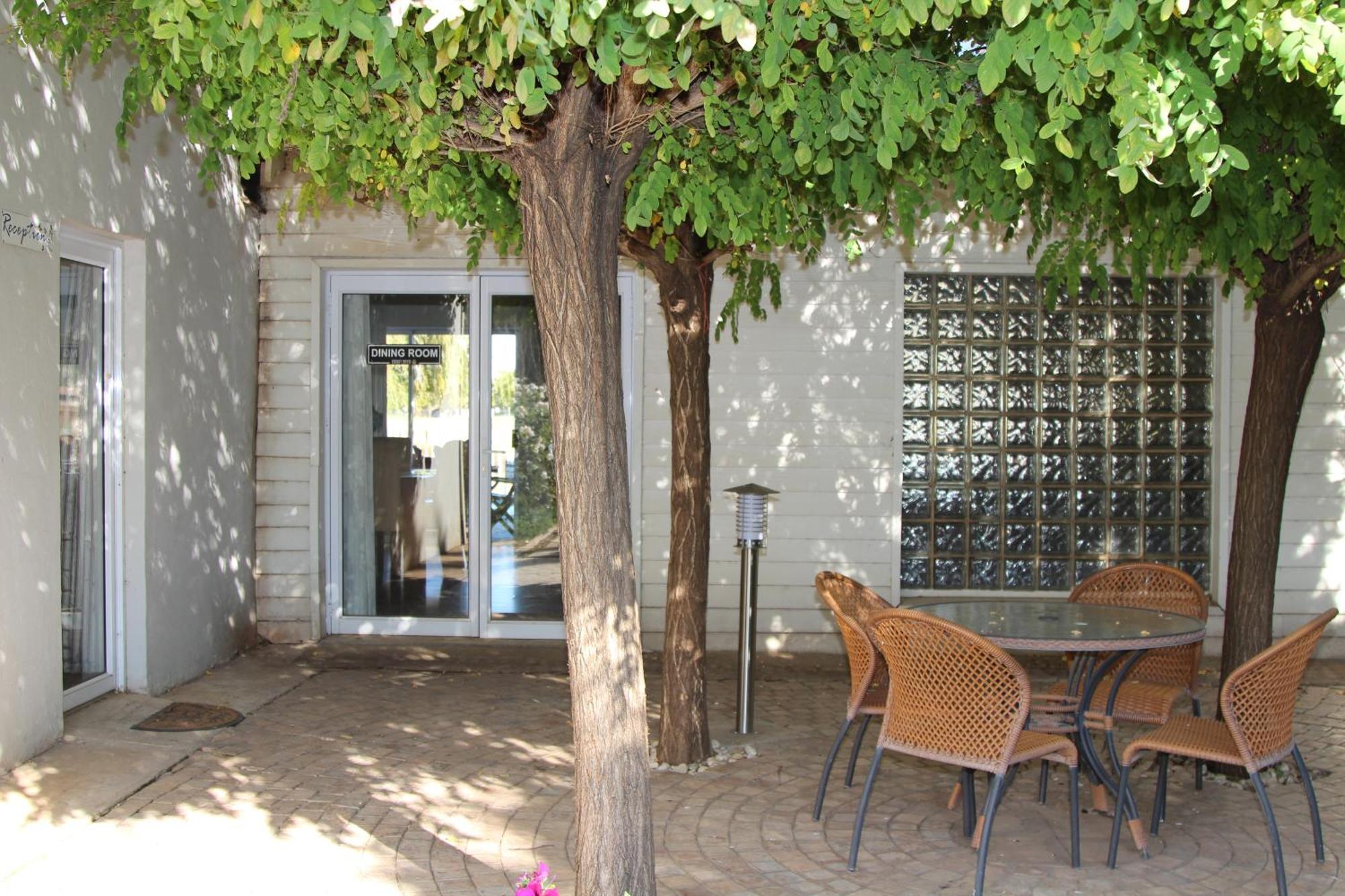 Indigo Moon Guesthouse Lichtenburg Exterior foto