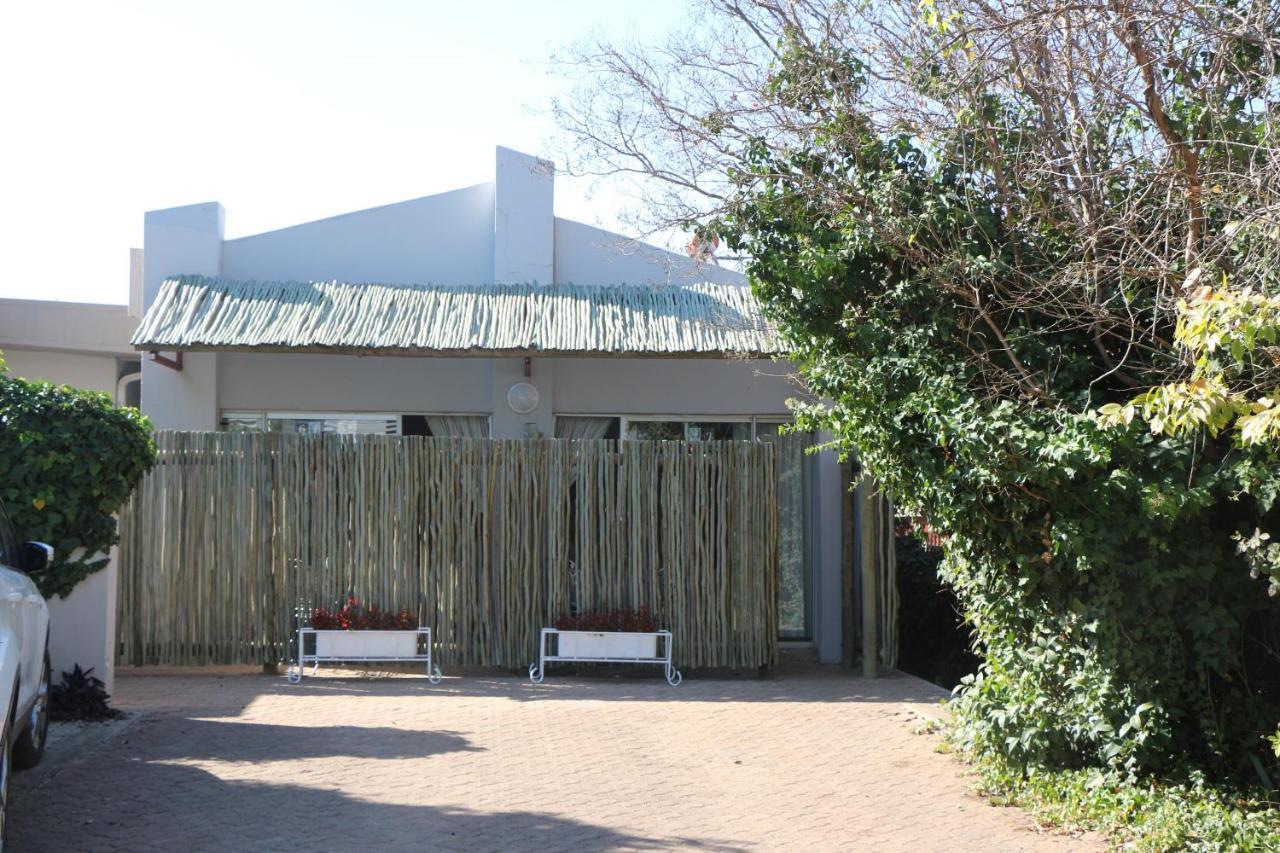 Indigo Moon Guesthouse Lichtenburg Exterior foto